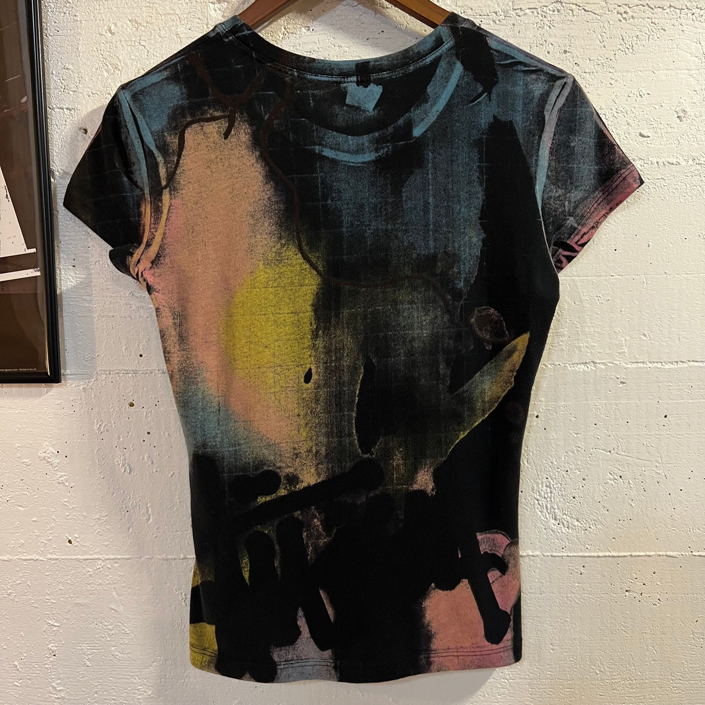 Vintage Y2K Stüssy Womens All Over Print Spray Paint Baby Tee - Size Medium - Made In USA - Black/Multi