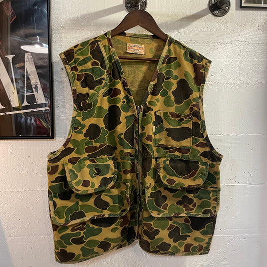 Vintage 1970's Saf-T-Bak Duck Camo Hunting Vest - Size Large - Made In USA - Camouflage/Multi