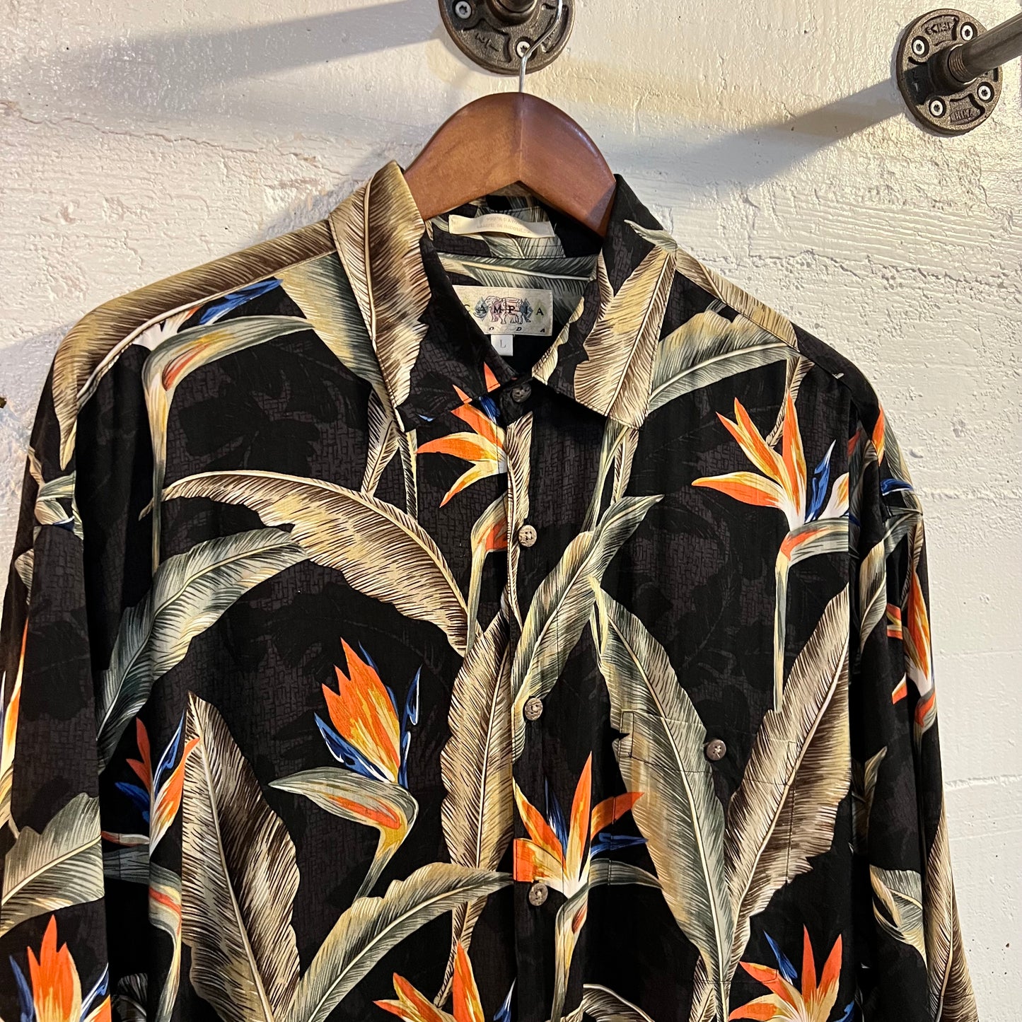 Vintage Campia 100% Rayon Aloha/Hawaiian 'Bird of Paradise' Floral Shirt - Size Large - Black/Multi