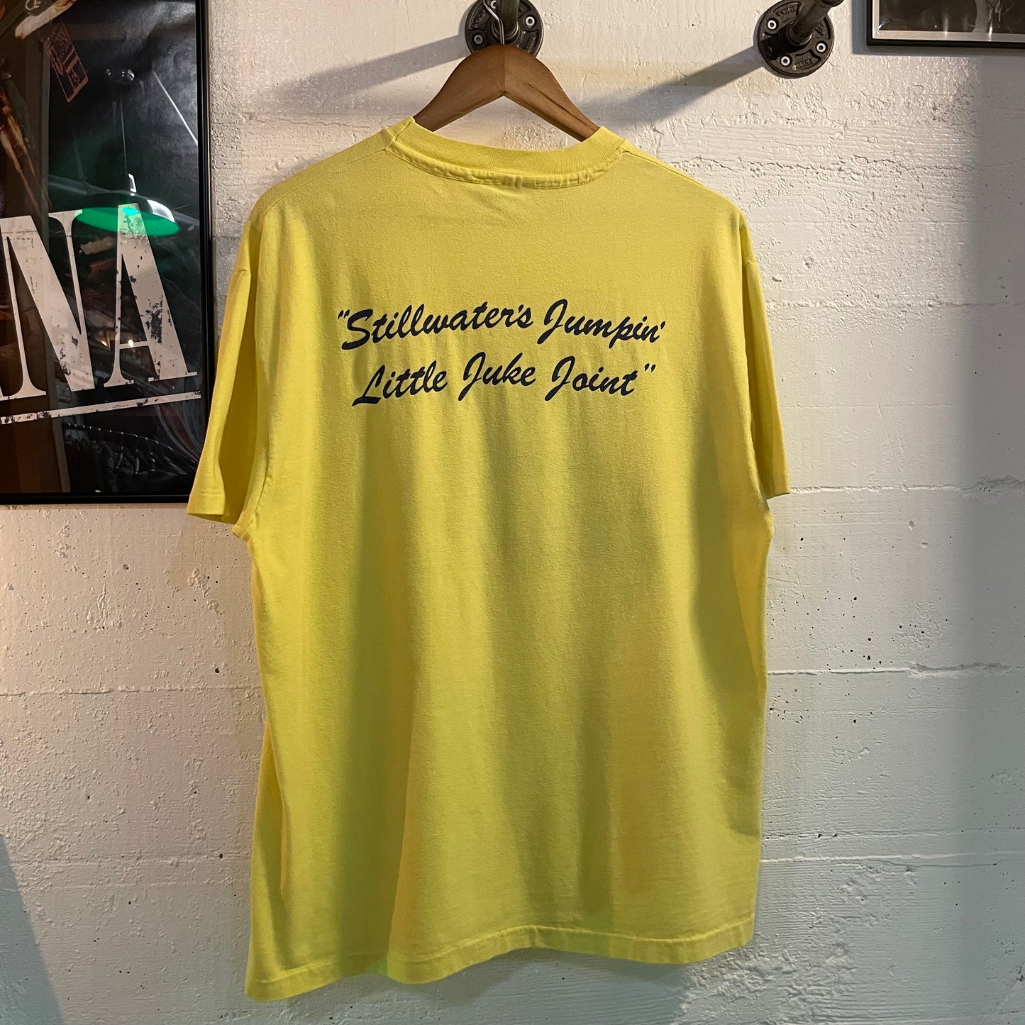 Vintage 90's Eskimo Joe's Classic Logo Single Stitch Graphic T-Shirt - Size Large - Made In USA - Yellow