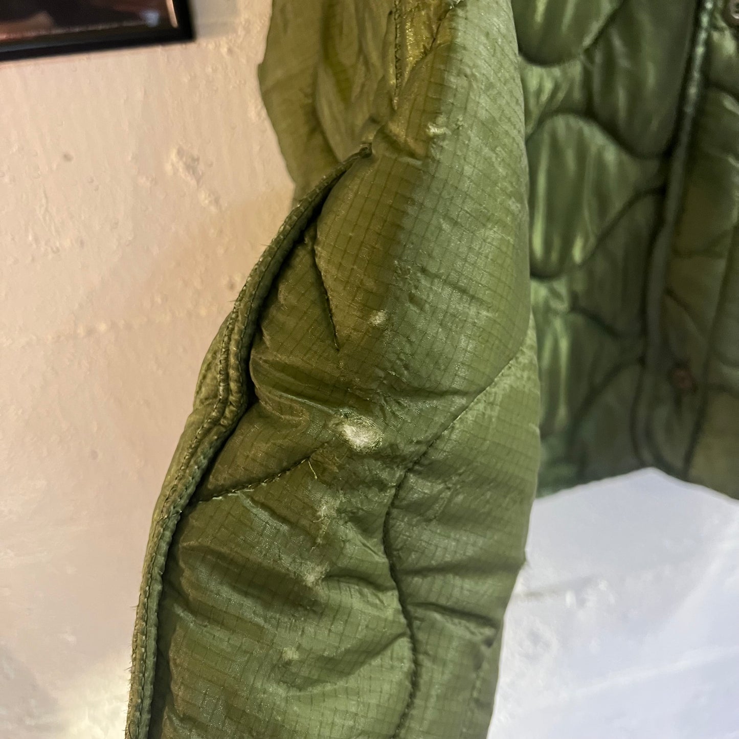 Vintage U.S. Military Issue M-65 Cold Weather Coat Liner - Medium - Made In USA - SP0100-02-D-CA06/0026