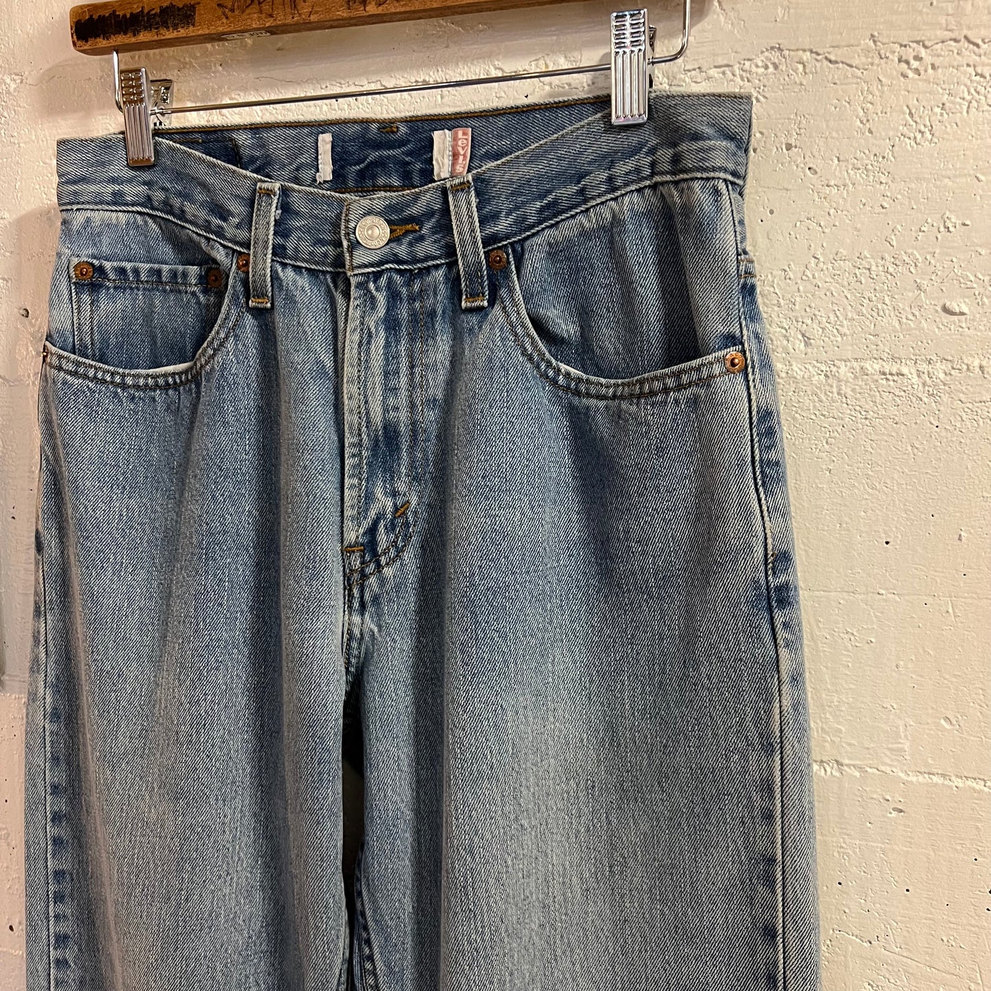 Vintage 2005 Levi's 505 Regular Straight Leg Denim Jean - Size 28"- 30" - Light Wash Indigo
