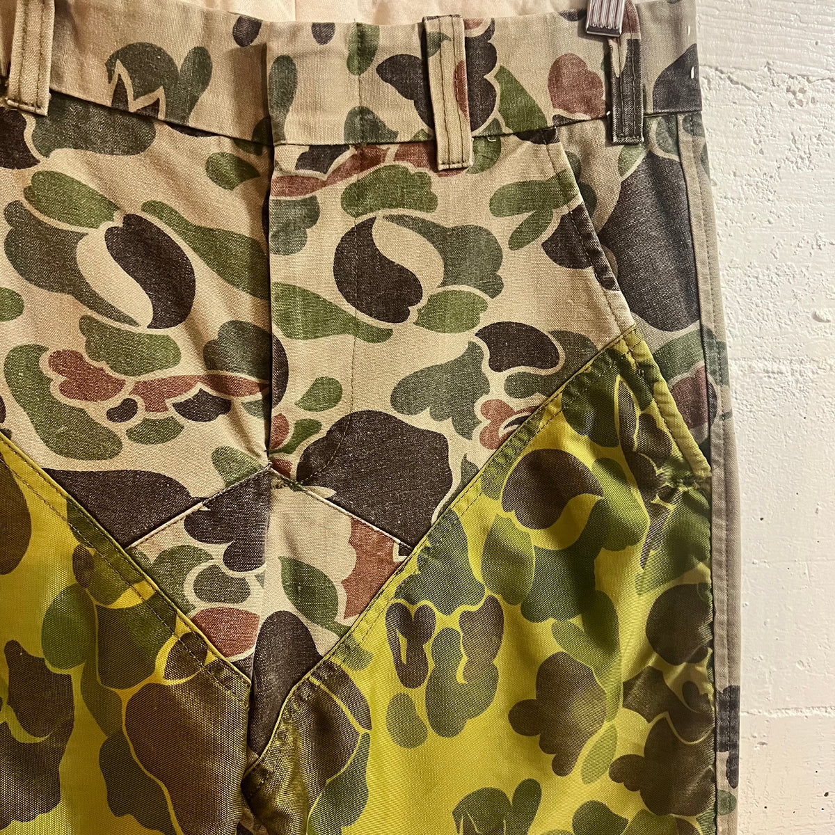 Vintage 60's/70's Duxbak Double Knee Frogskin Camouflage Hunting Pant - Size 29" x  25" - Made In USA - Olive
