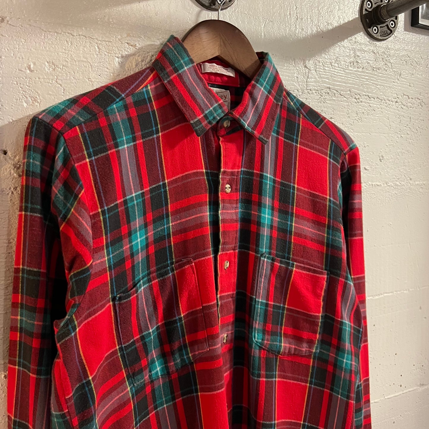 True Vintage 1960's Golden Key Plaid Cotton Square Bottom Flannel Shirt - Size Medium (15-15.5) - Made In USA - Red/Multi