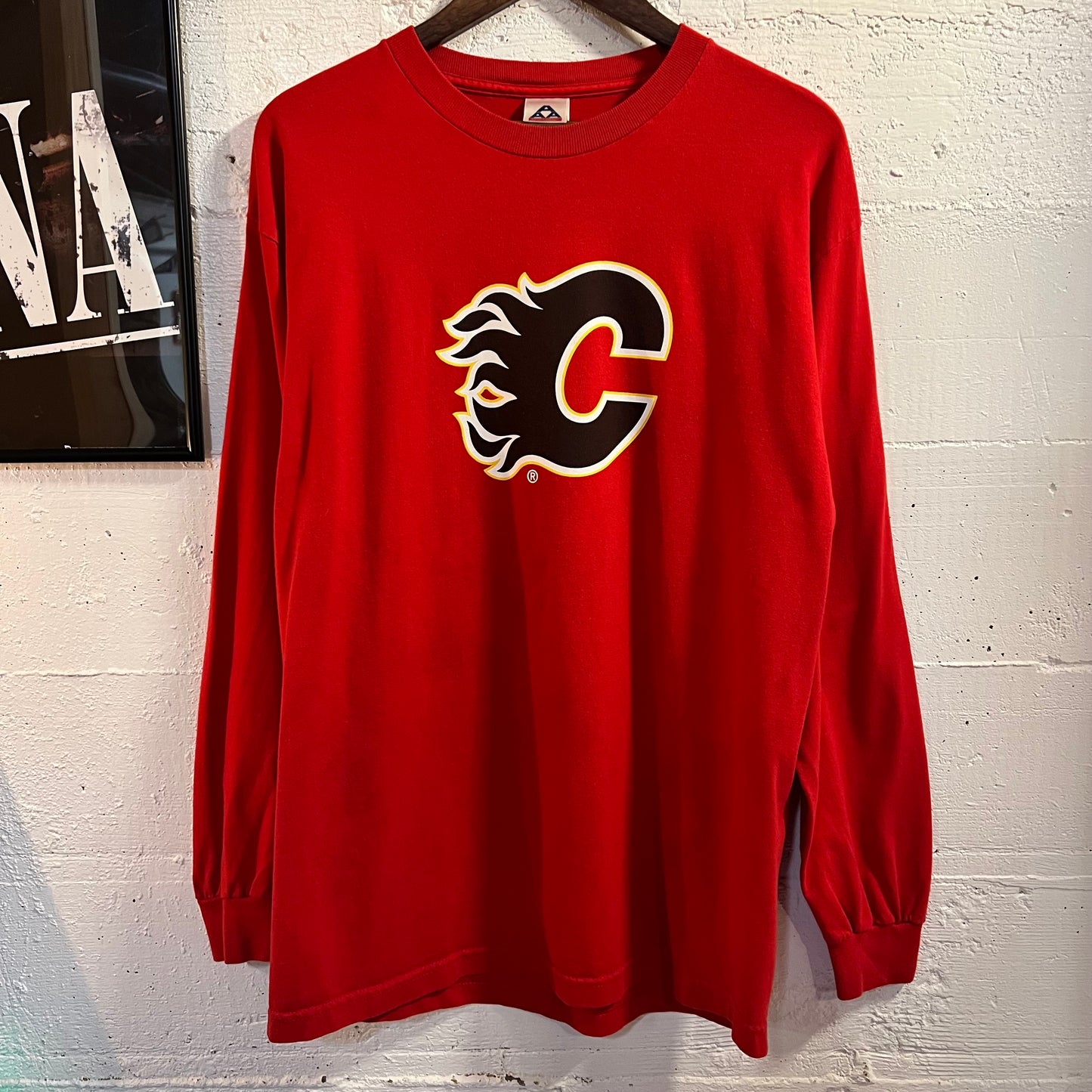 Vintage Calgary Flames NHL Long Sleeve T-Shirt - Size Large - Red/Multi