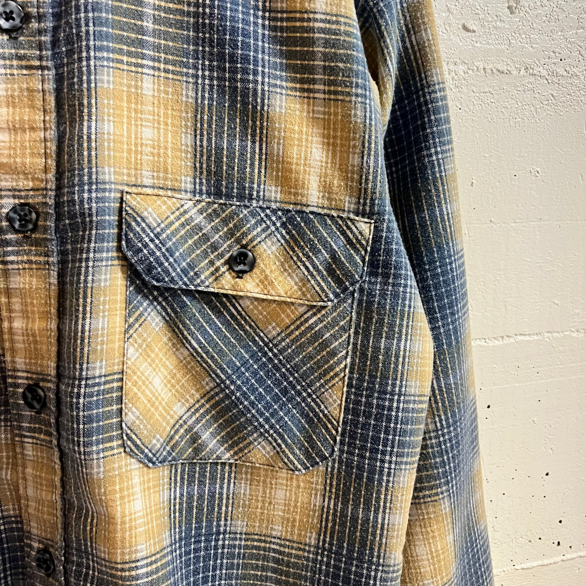 True Vintage 1970's Fieldmaster By Sears Perma-Prest Shadow Plaid Button Up Flannel Shirt - Size Small - Made In USA - Blue/Tan/White