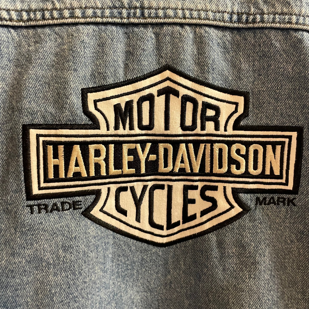 Vintage 90's Harley Davidson Embroidered Bar & Shield Denim Jacket - Size Medium - Made In Canada - 100% Cotton