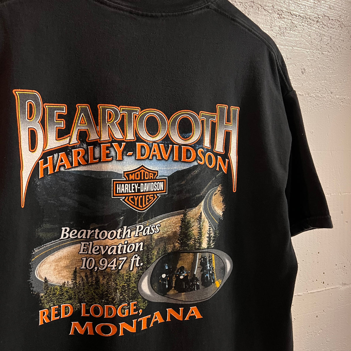 Vintage 2006 Harley Davidson Beartooth Pass Red Lodge, MT Graphic T-Shirt - Size XL - Made In USA - Black/Multi