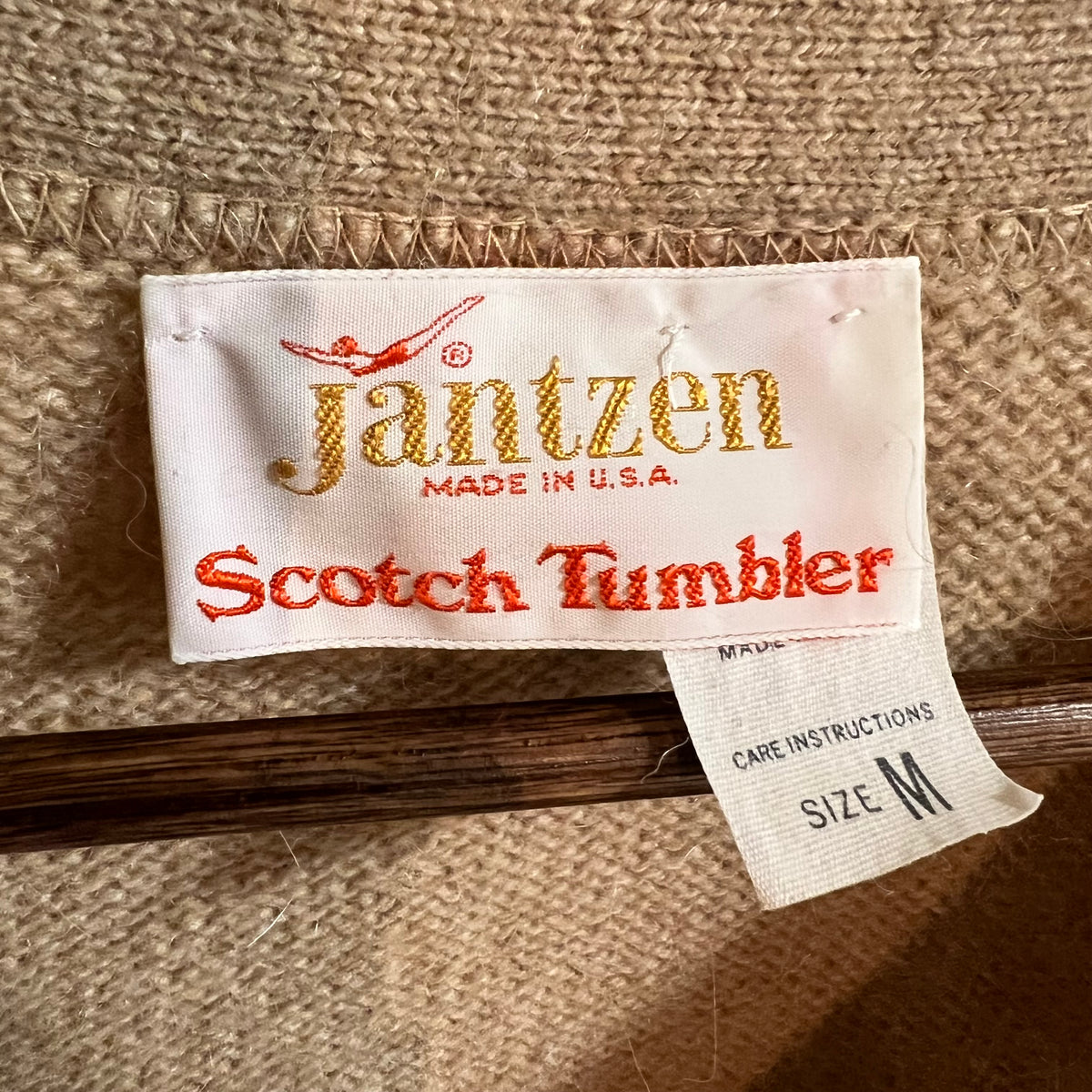 True Vintage 60’s/70’s Jantzen Scotch Tumbler Knitted Cardigan Sweater - Size Medium - Made In USA - Beige