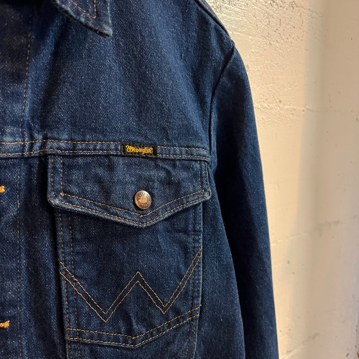 Vintage 2000’s Wrangler Cowboy Cut Unlined Denim Jacket - Size Small - Dark Wash