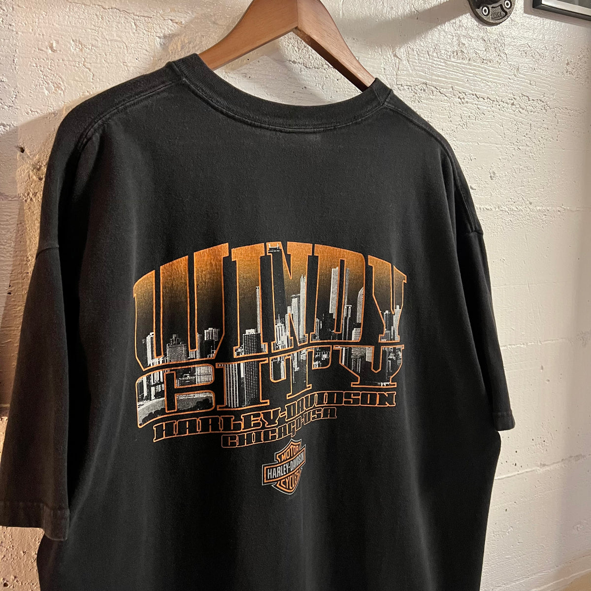 2009 Harley Davidson ‘Windy City’ Chicago Graphic T-Shirt - Size 2XL - Made In USA - Black/Mutli