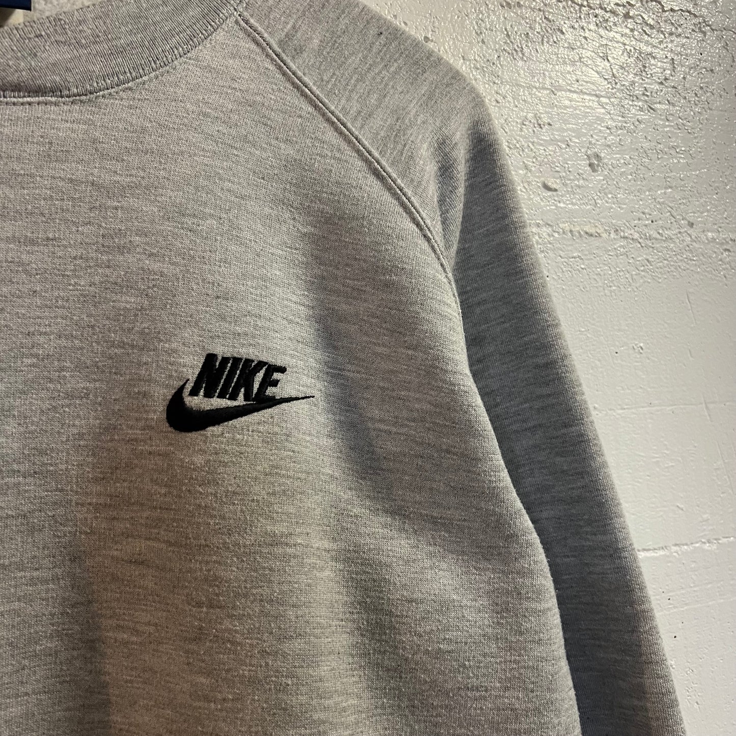 Vintage 80’s Embroidered Nike Raglan Crewneck W/ Kangaroo Pocket - Size Large - Heather Grey