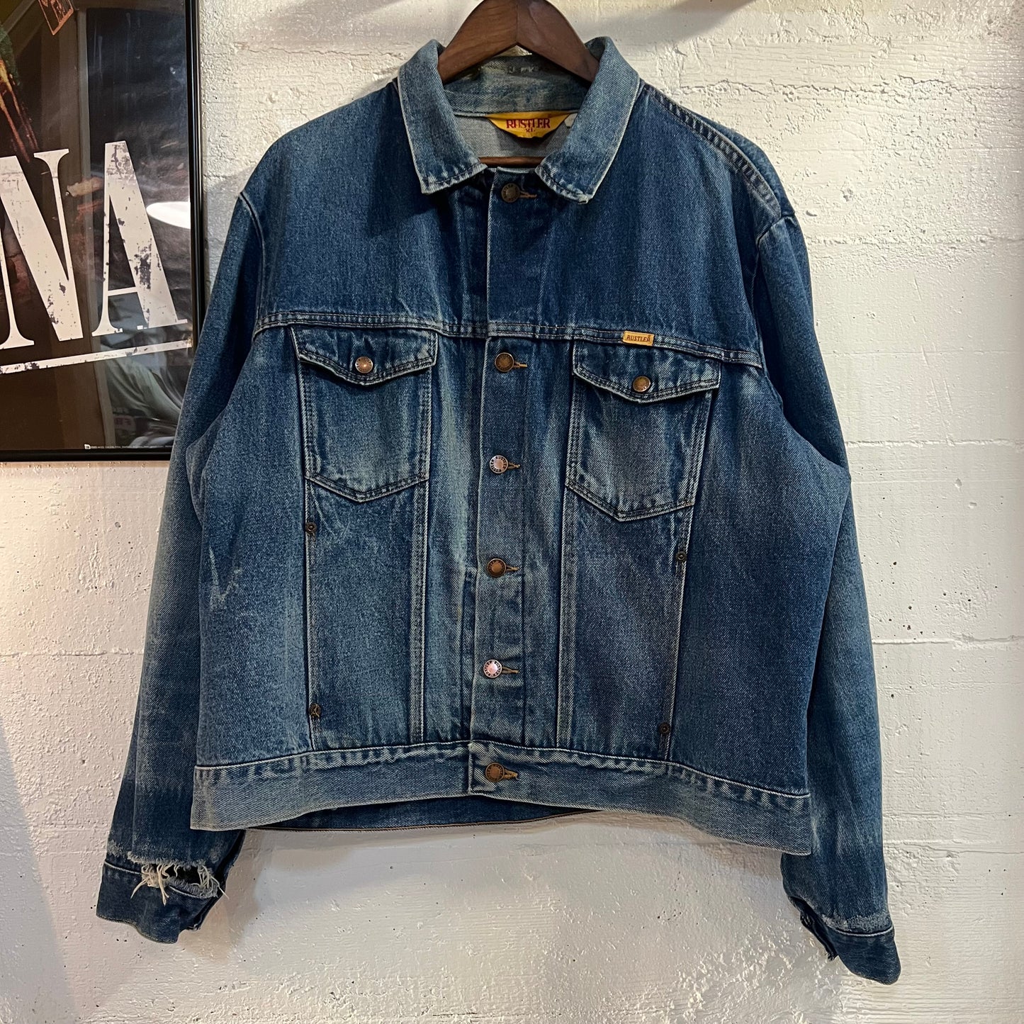 Vintage 70’s Faded/Distressed Rustler Button Up Denim Jacket - Size XL - Medium Wash