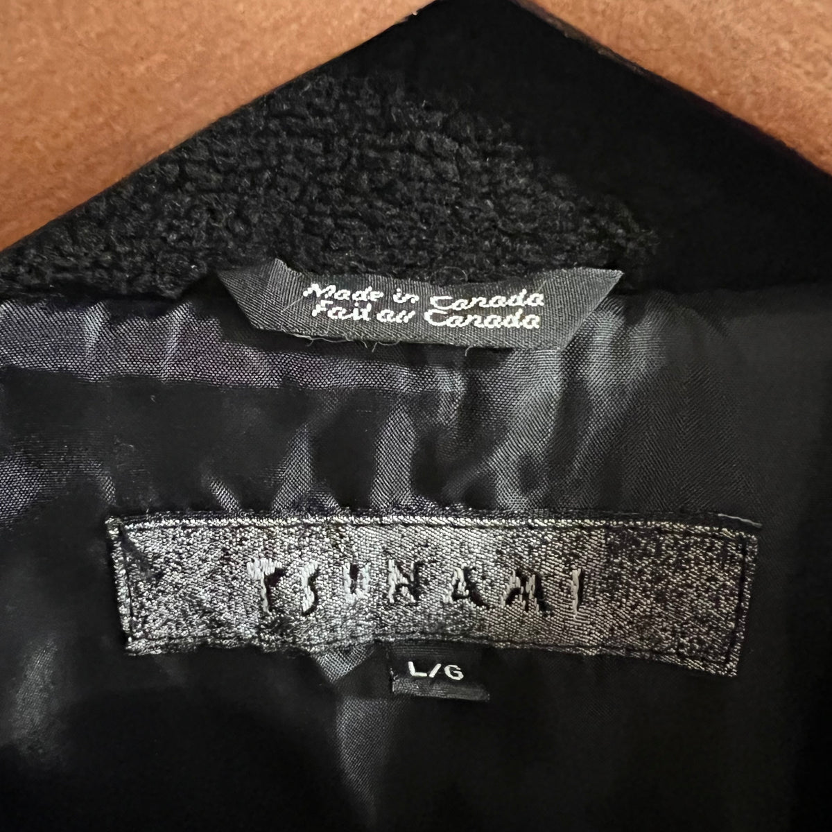 Vintage 90’s Tsunami ‘Snowflake’ Cropped Fleece Button Up Jacket - Size Large - Made In Canada - Black/Blue/Grey/White