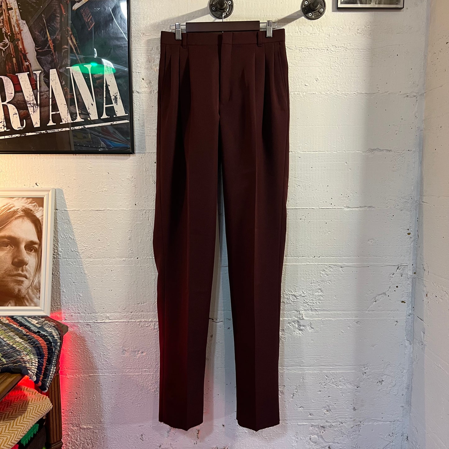 Vintage Pleated Loose Fit Straight Leg Dacron Unhemmed Trousers - Size 30" - Maroon