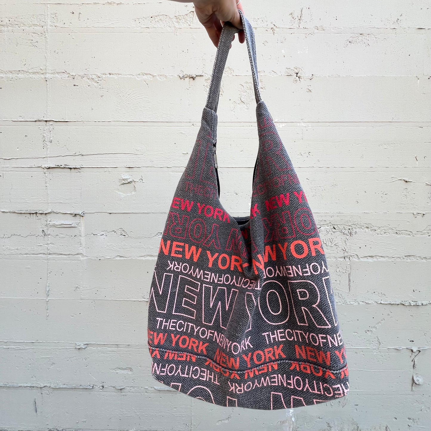 Robin Ruth New York City Hobo Handbag - O/S - Gray/Red