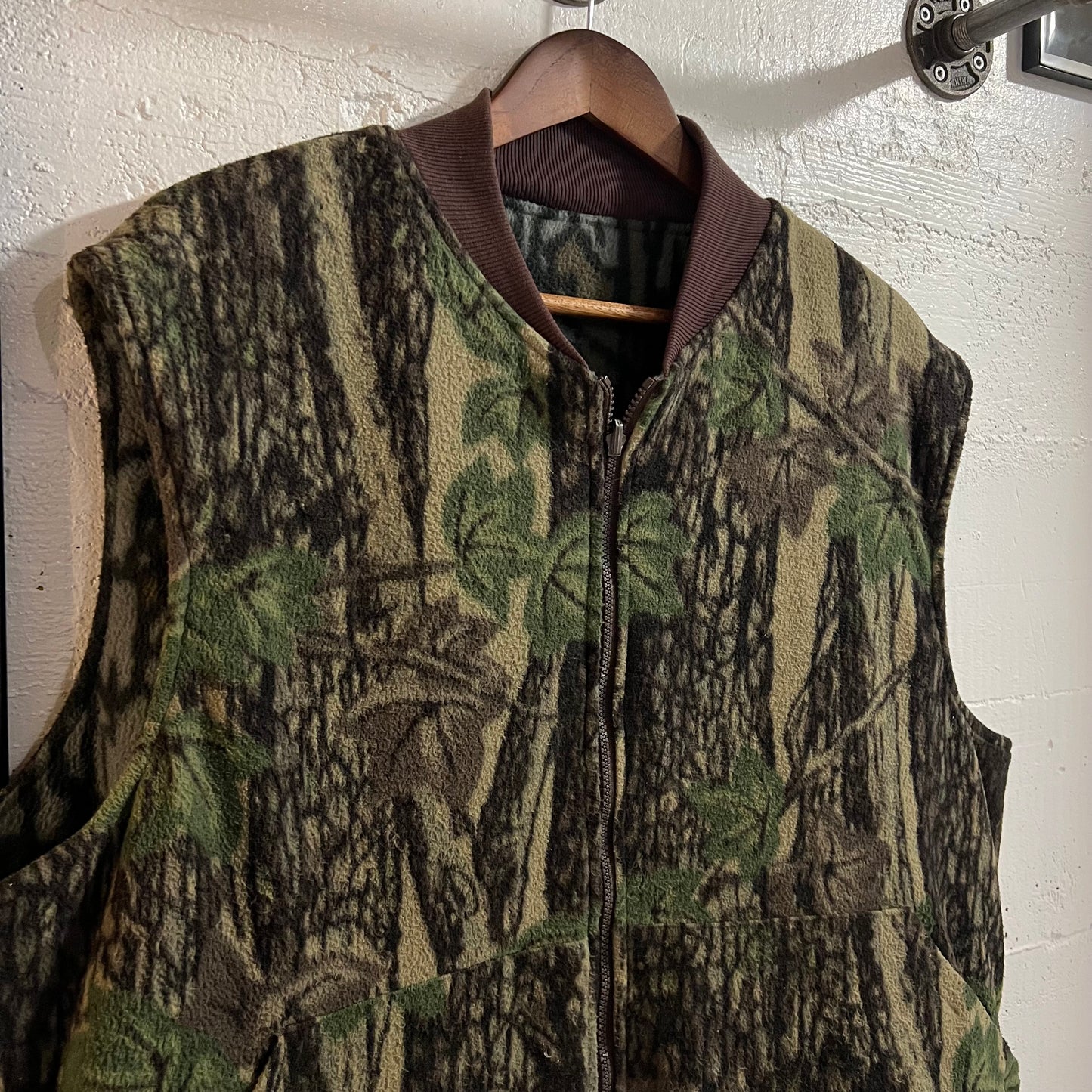 Vintage 80’s Cabelas Reversible Realtree/Trebark Camo Fleece Vest - Size 2XL - Made In USA - Earth Toned