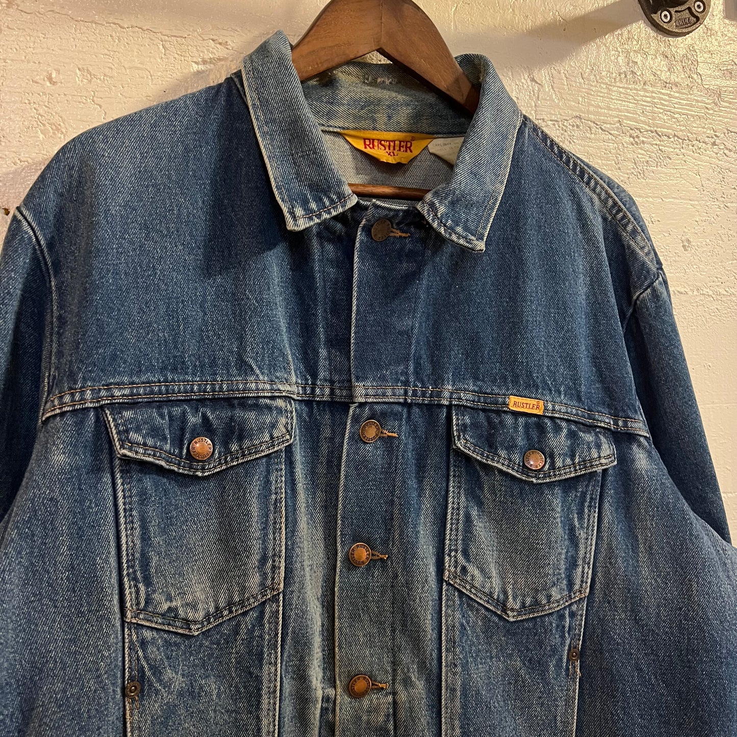 Vintage 70’s Faded/Distressed Rustler Button Up Denim Jacket - Size XL - Medium Wash