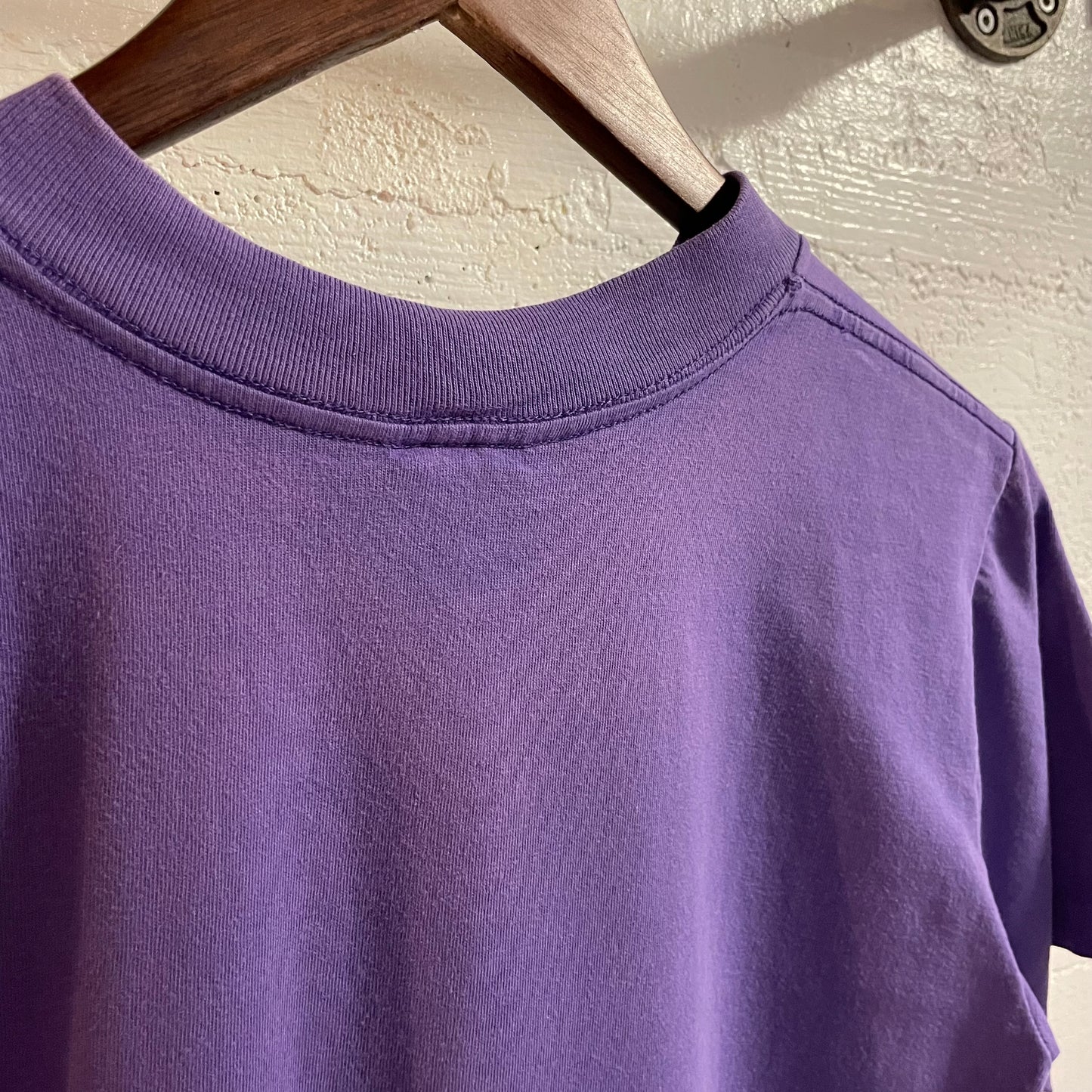 Vintage 90’s University Of Washington Huskies Single Stitch T-shirt  - Size Small - Purple/Yellow/White