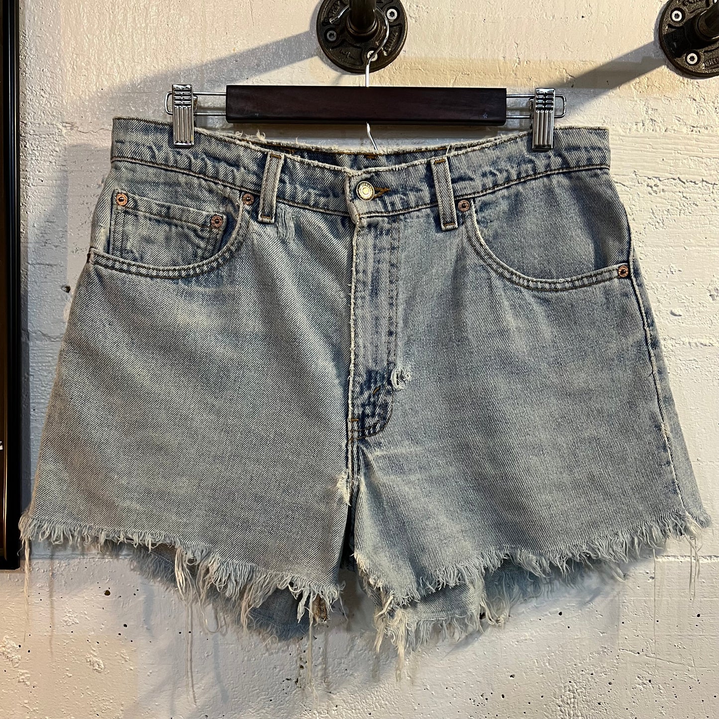 Vintage Levi's 550 Relaxed Fit Cut Off Denim Shorts - Size 33 - Made In USA - Light Wash