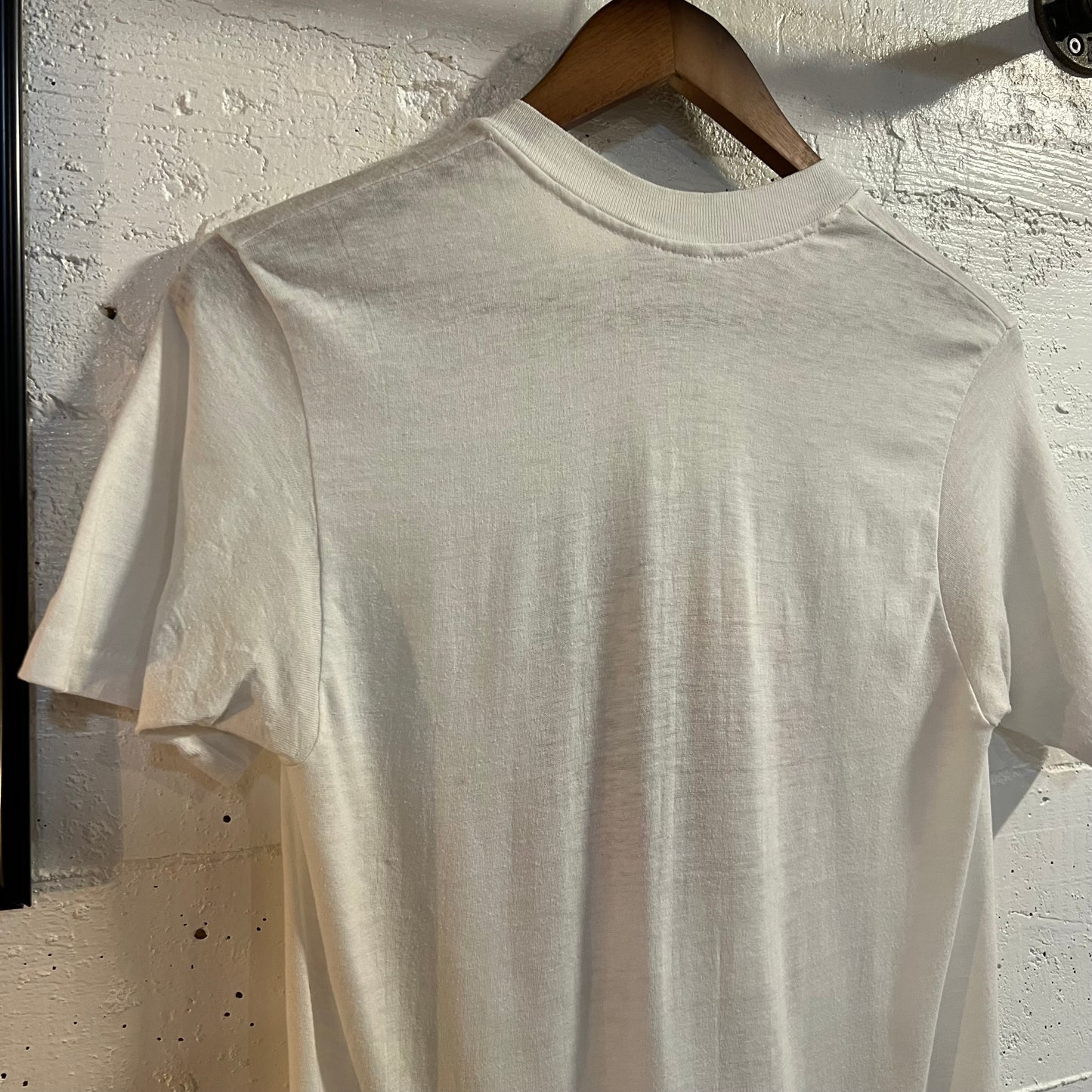 Vintage 80's 'Edith Raw' Half Shell Oyster Bar Pinup Girl Single Stitch T-Shirt - Size Medium - Made In USA