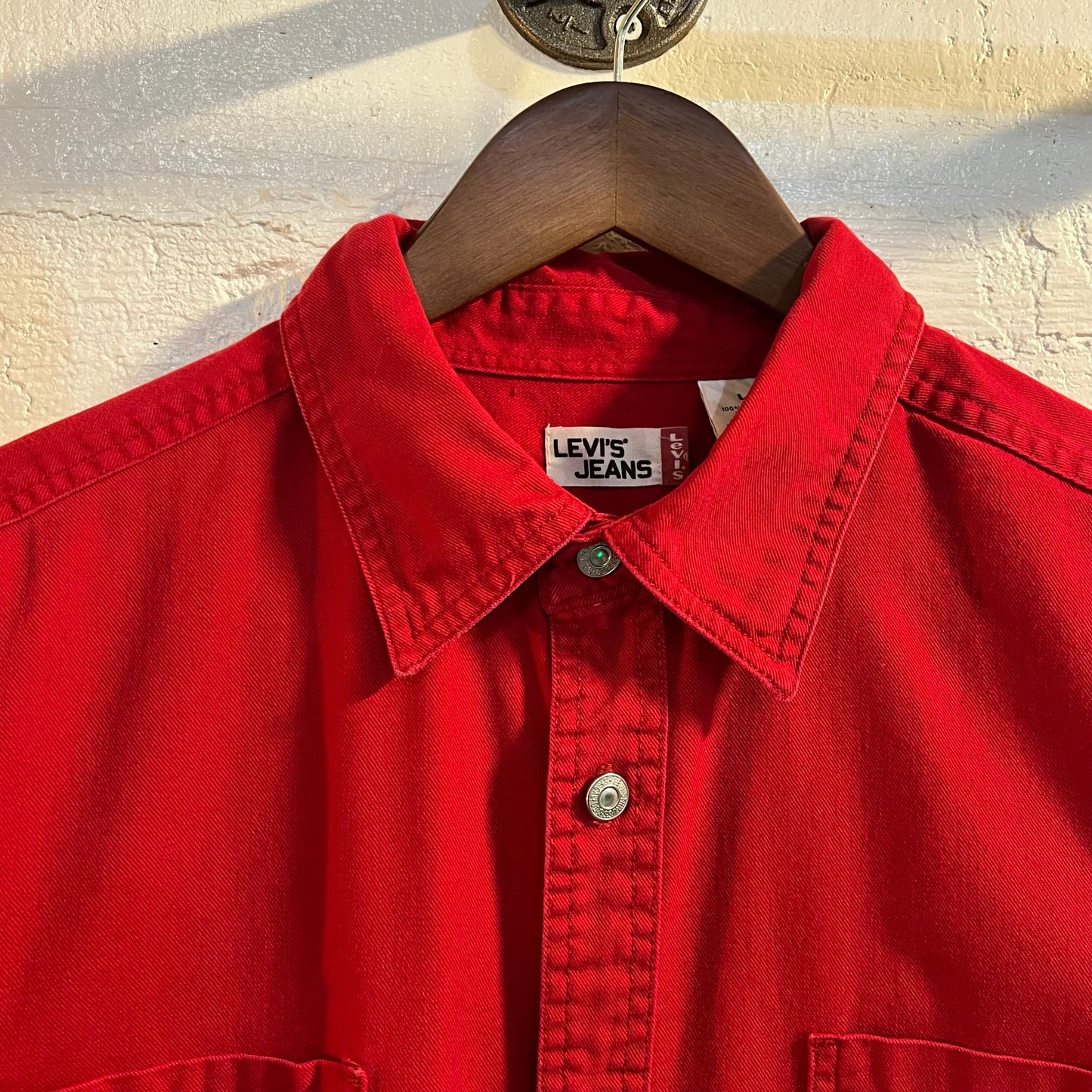 Vintage Levi's Jeans Long Sleeve Button Up Heavy Weight Cotton Shirt - Size Large - Red