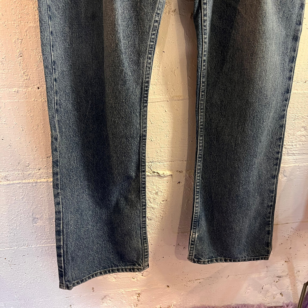 Vintage 2000's Tommy Hilfiger Tommy Jeans - Size 34"x 32" - Medium Wash Indigo