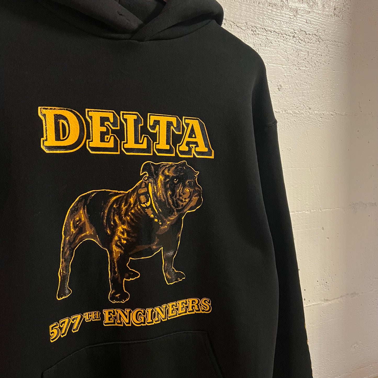 Vintage 90’s Russell Delta 577th U.S. Army Engineers Bulldog Hoodie Sweatshirt - Size Large - Made In USA - Black/Yellow