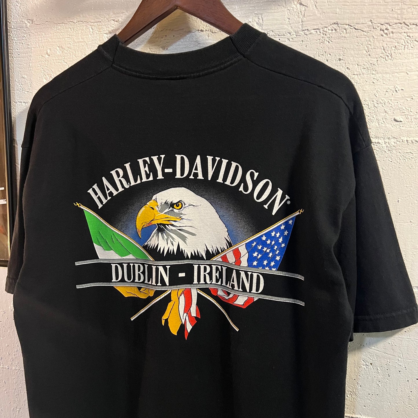 Vintage 90's Harley Davidson 'Dublin-Ireland' Multi Flag T-Shirt - Size Large - Made In The U.K. - Black