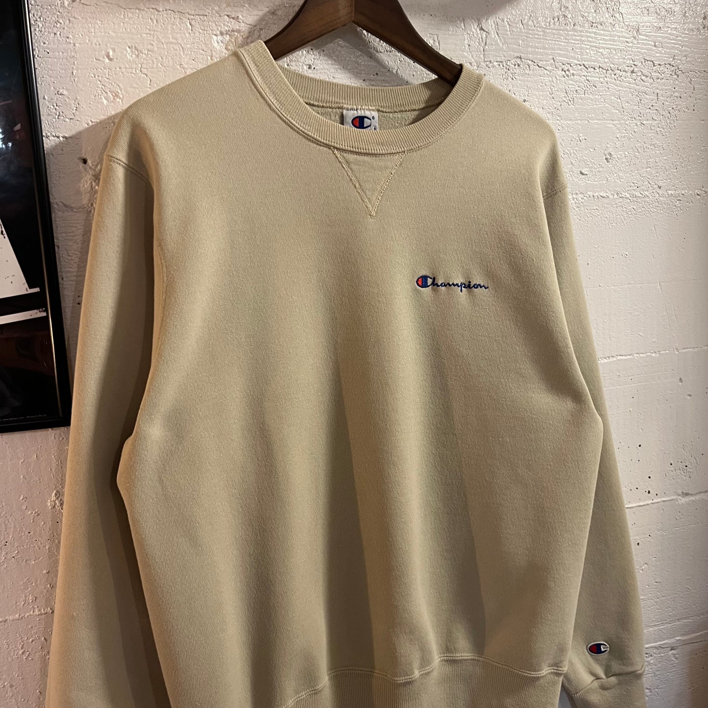 Vintage 90’s Embroidered Champion Crewneck Sweatshirt - Size Medium - Beige