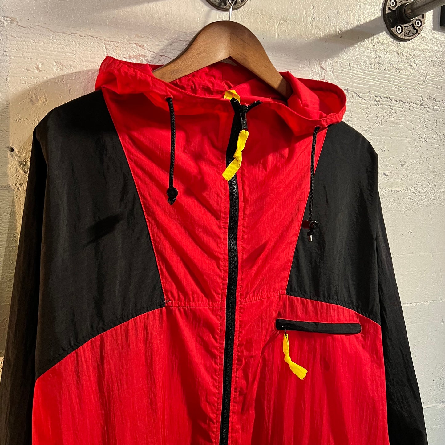 Vintage 90's Marlboro Adventure Team Windbreaker - Size Large - Red/Black/Yellow