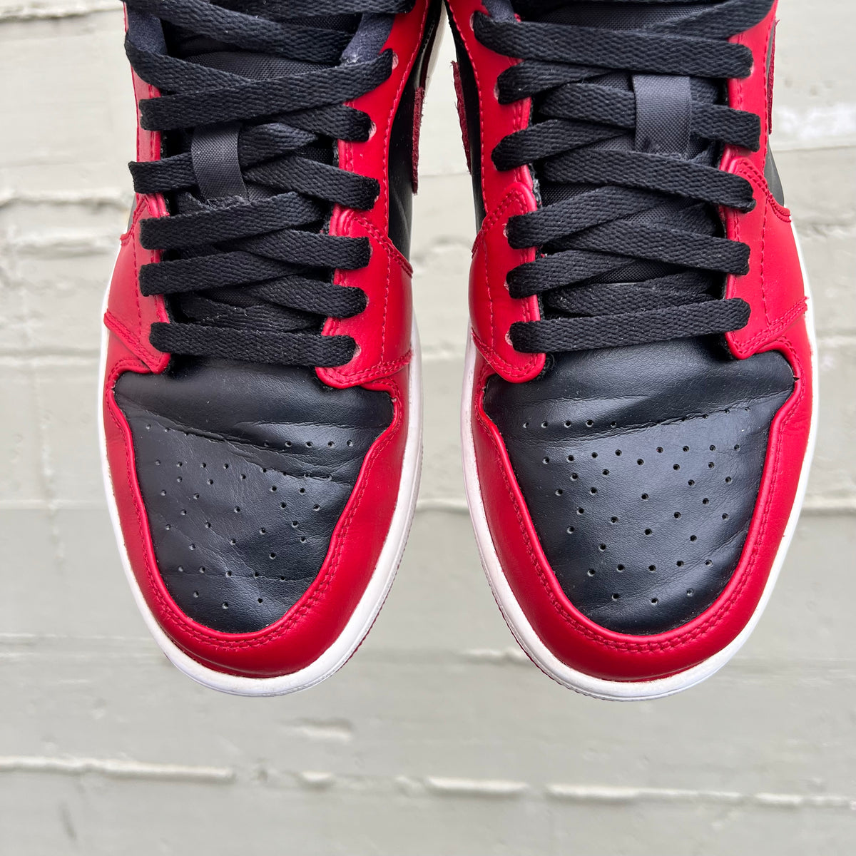 *Pre-Owned* Nike Air Jordan 1 Low 'Reverse Bred' - Size 9.5M/11W - 553558-606 - 2020