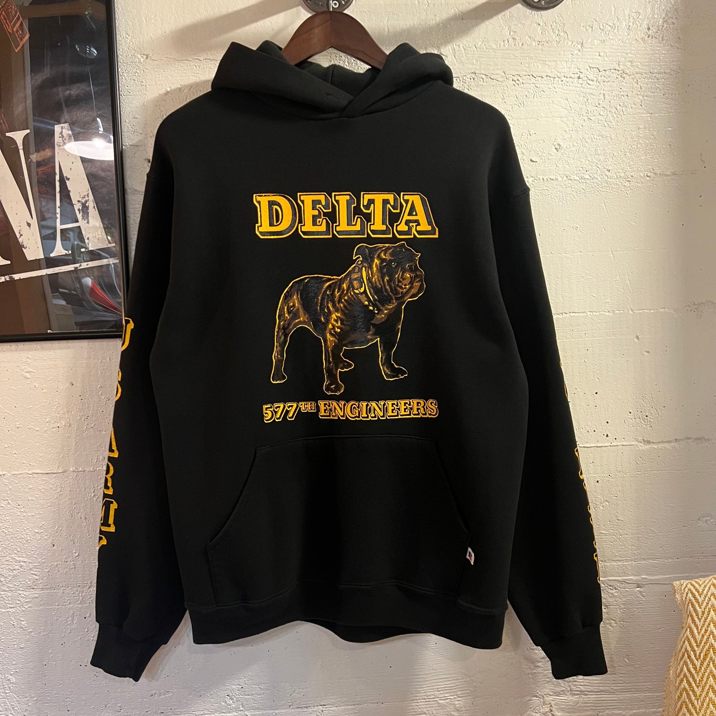 Vintage 90’s Russell Delta 577th U.S. Army Engineers Bulldog Hoodie Sweatshirt - Size Large - Made In USA - Black/Yellow