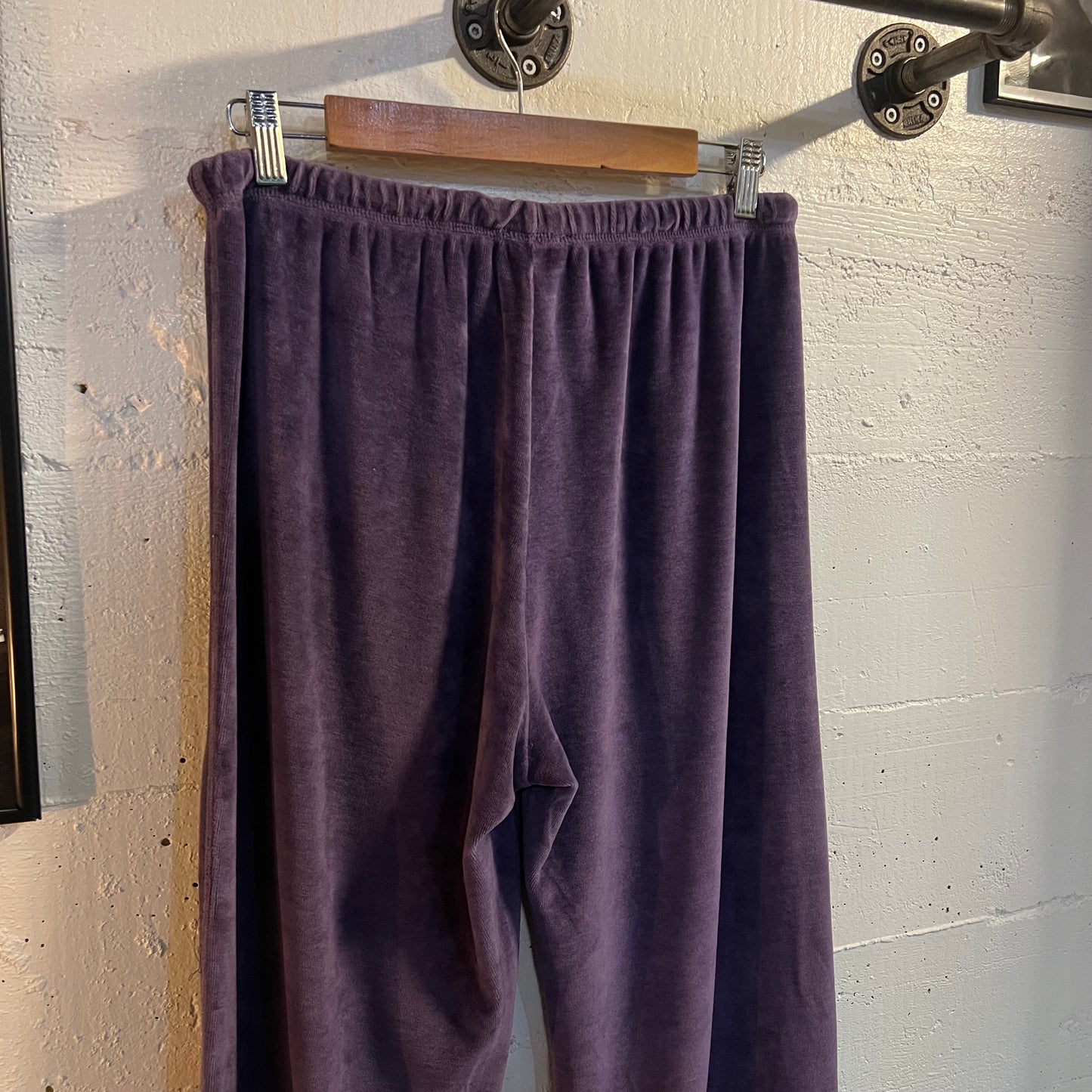 Vintage 2000's Anne Lewin Velour Flare Sweatpants - Size Medium - Purple/Lavender