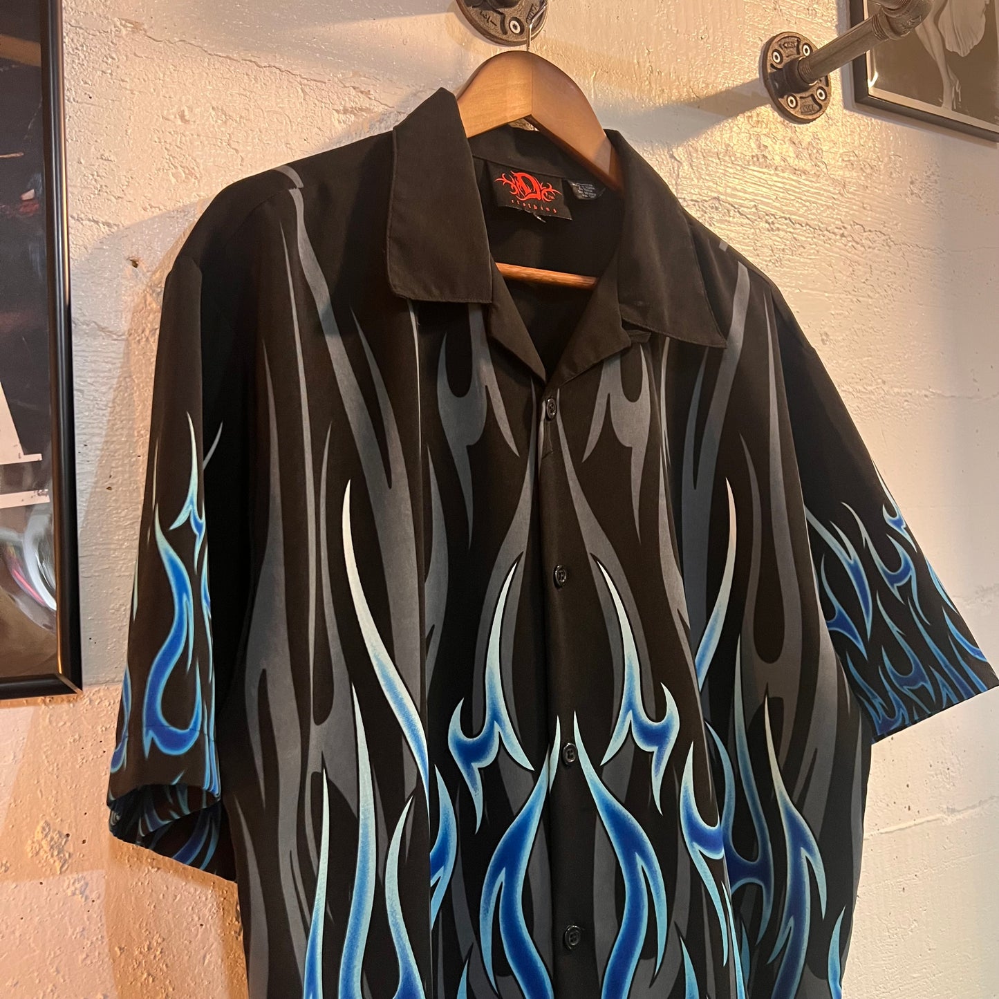 Vintage Y2K  Dragonfly Brand Tribal Flame Button Up Shirt - Size Large - Black/Blue