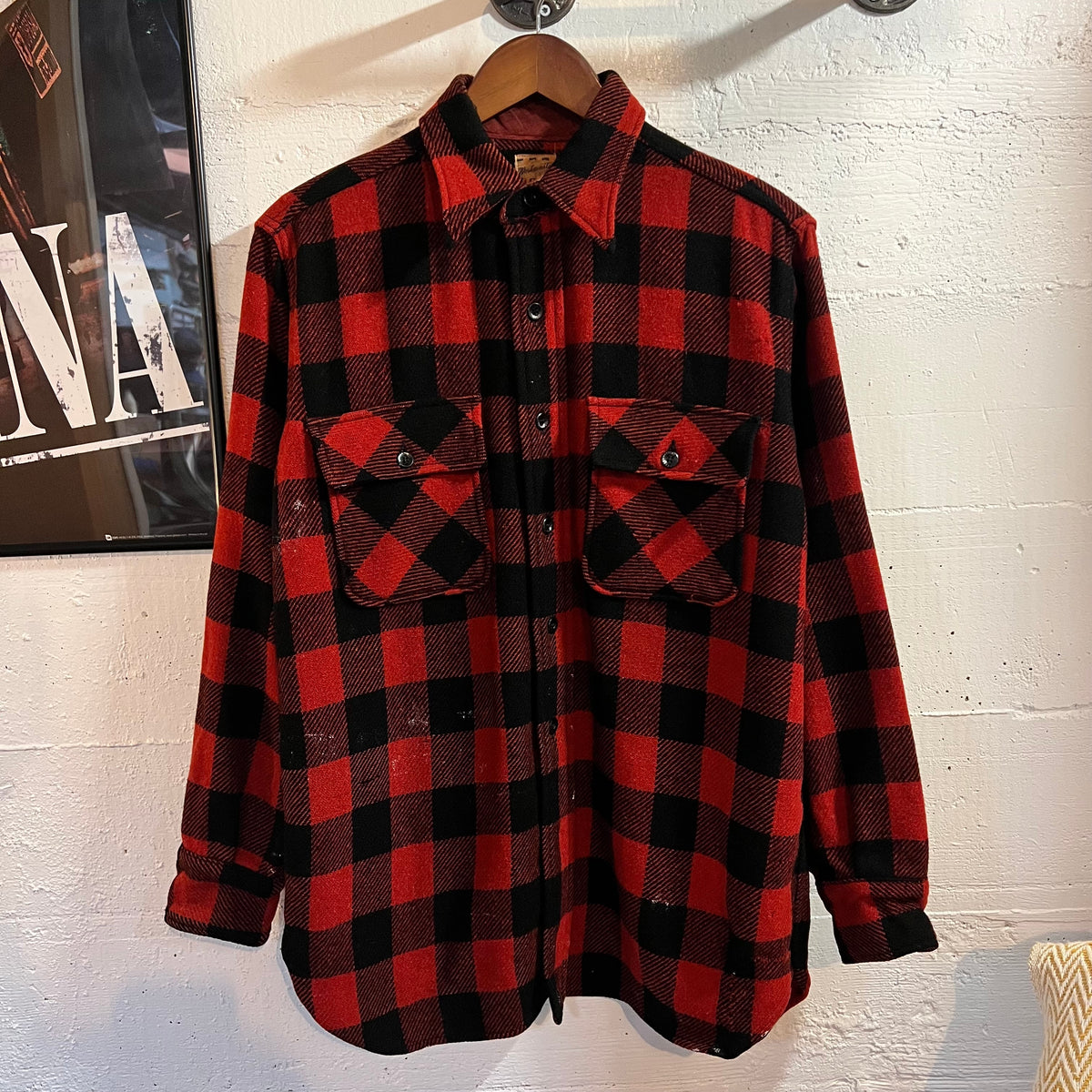True Vintage  Distressed 1940's/1950's Spiegel Workmaster Wool Gusseted Flannel Shirt - Size Large - Made In USA - Red/Black