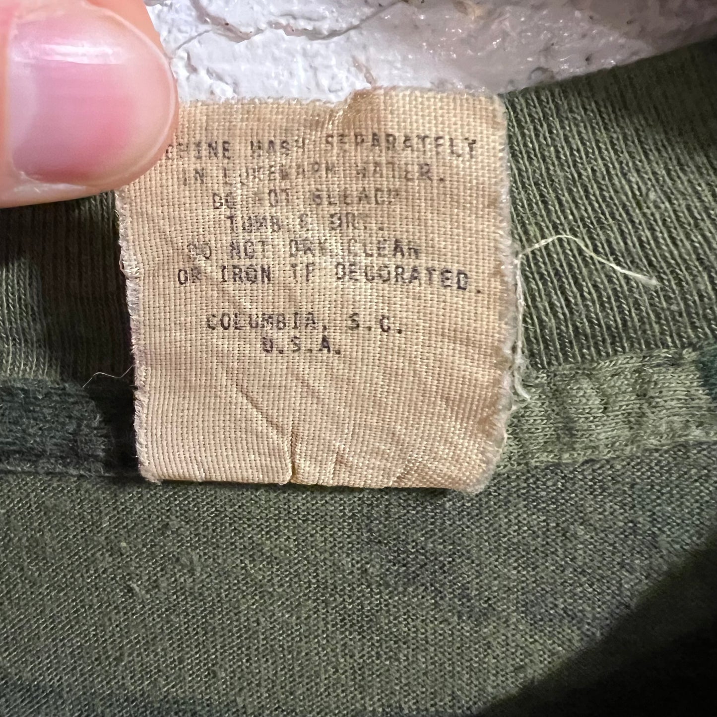 Vintage 80’s US Woodland Camo Long Sleeve Single Stitch T-Shirt - Size Large - Made In USA - Earth Toned