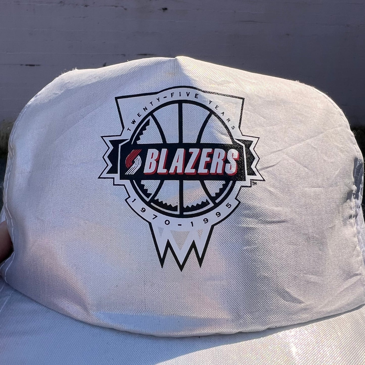 Vintage 1995 Trailblazers '25 Year Anniversary' Silver Snapback Hat - Size O/S - Silver/White/Black/Red