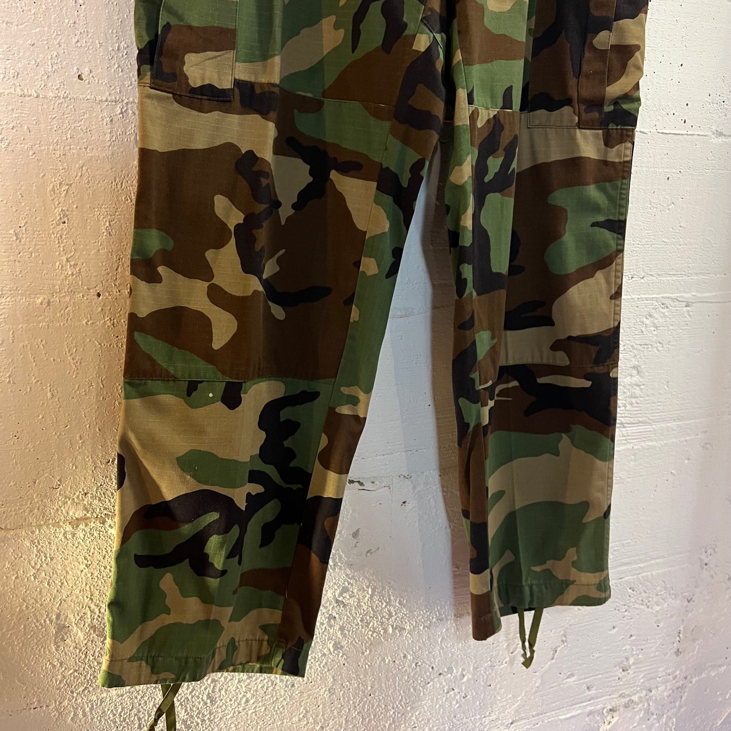 Vintage 2003 U.S. Military Issue Woodland Camouflage Hot Weather Combat Trousers - Size Medium (30"-35") - Made In USA