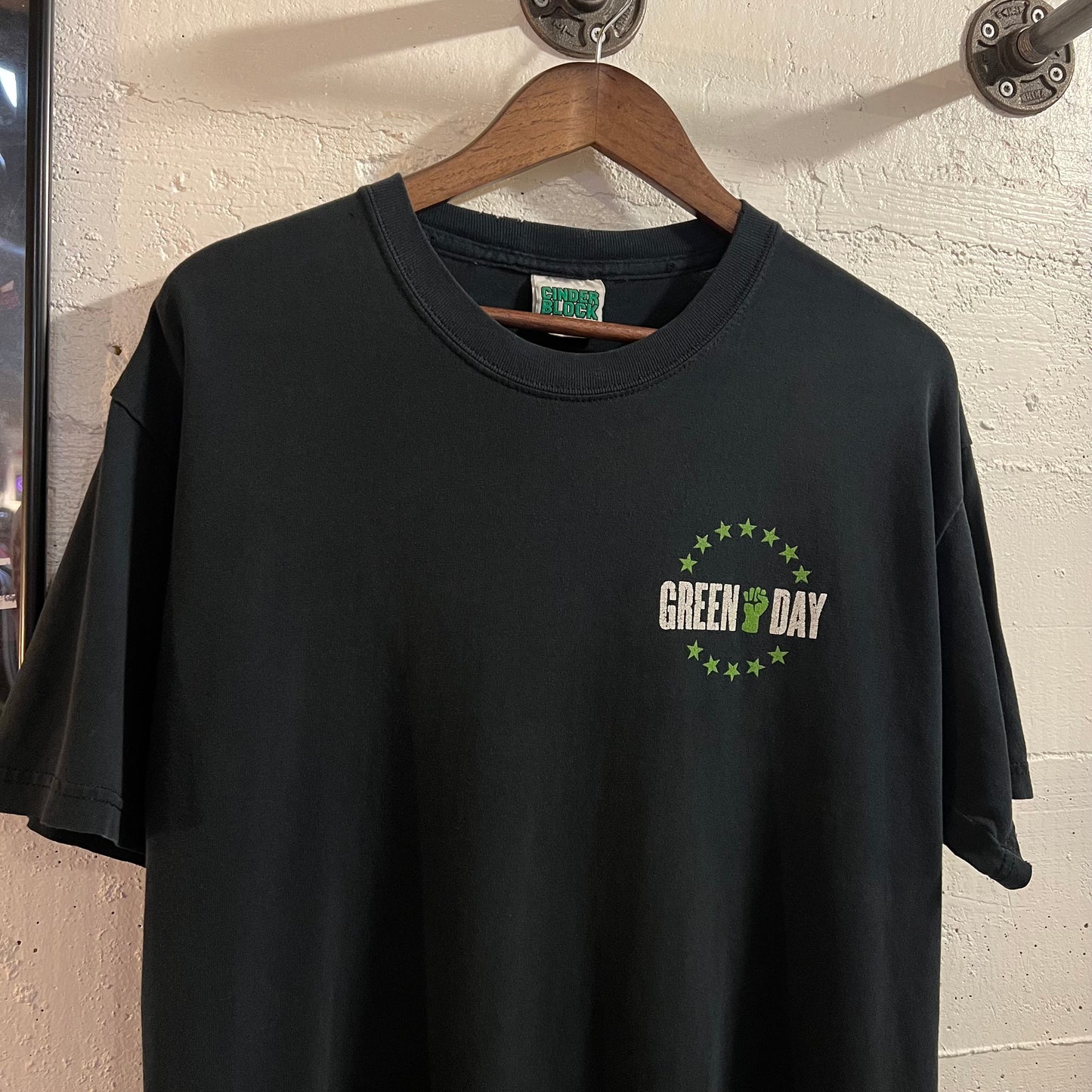 Vintage 2004 Green Day American Idiot Graphic T-Shirt - Size Large - Black/White/Green