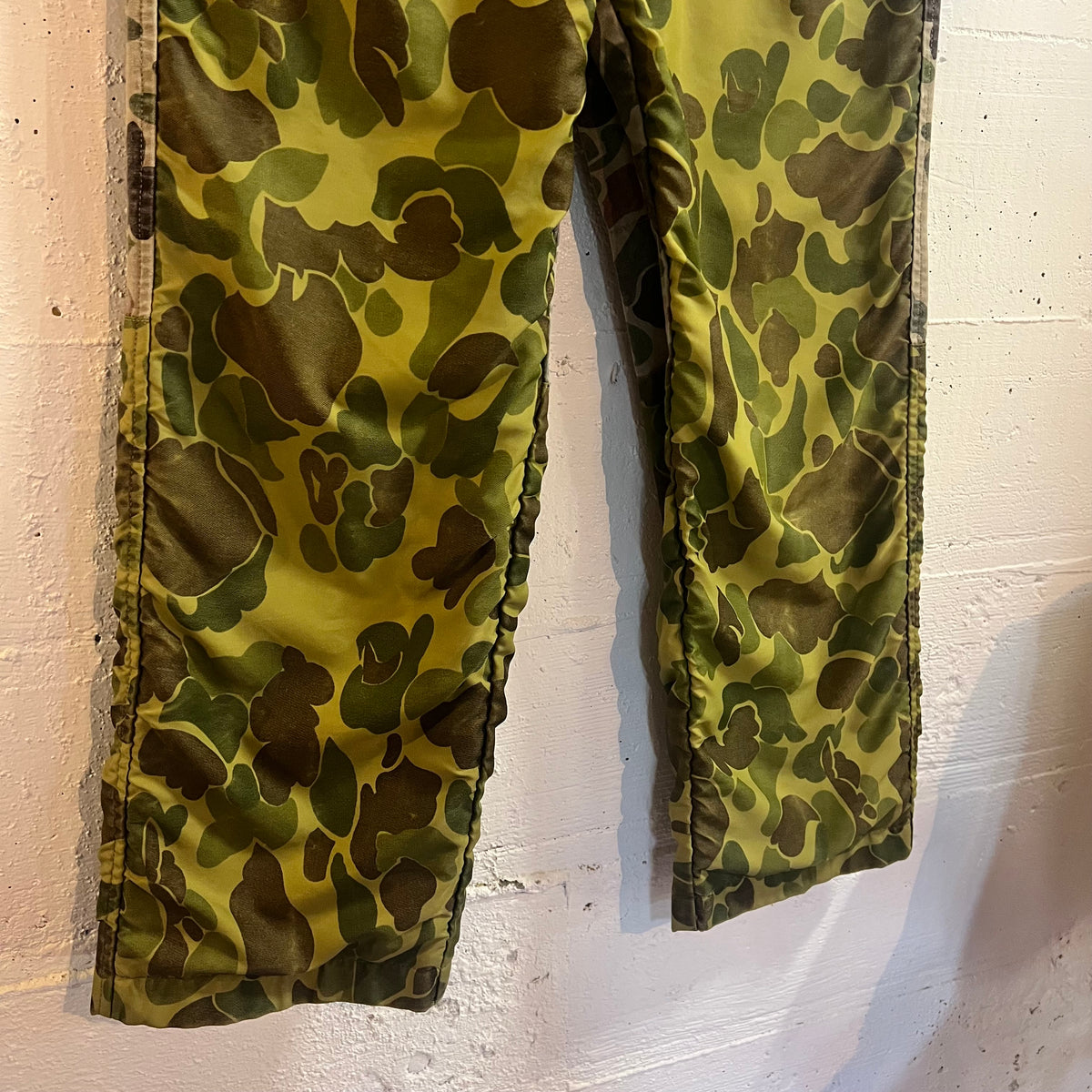 Vintage 60's/70's Duxbak Double Knee Frogskin Camouflage Hunting Pant - Size 29" x  25" - Made In USA - Olive