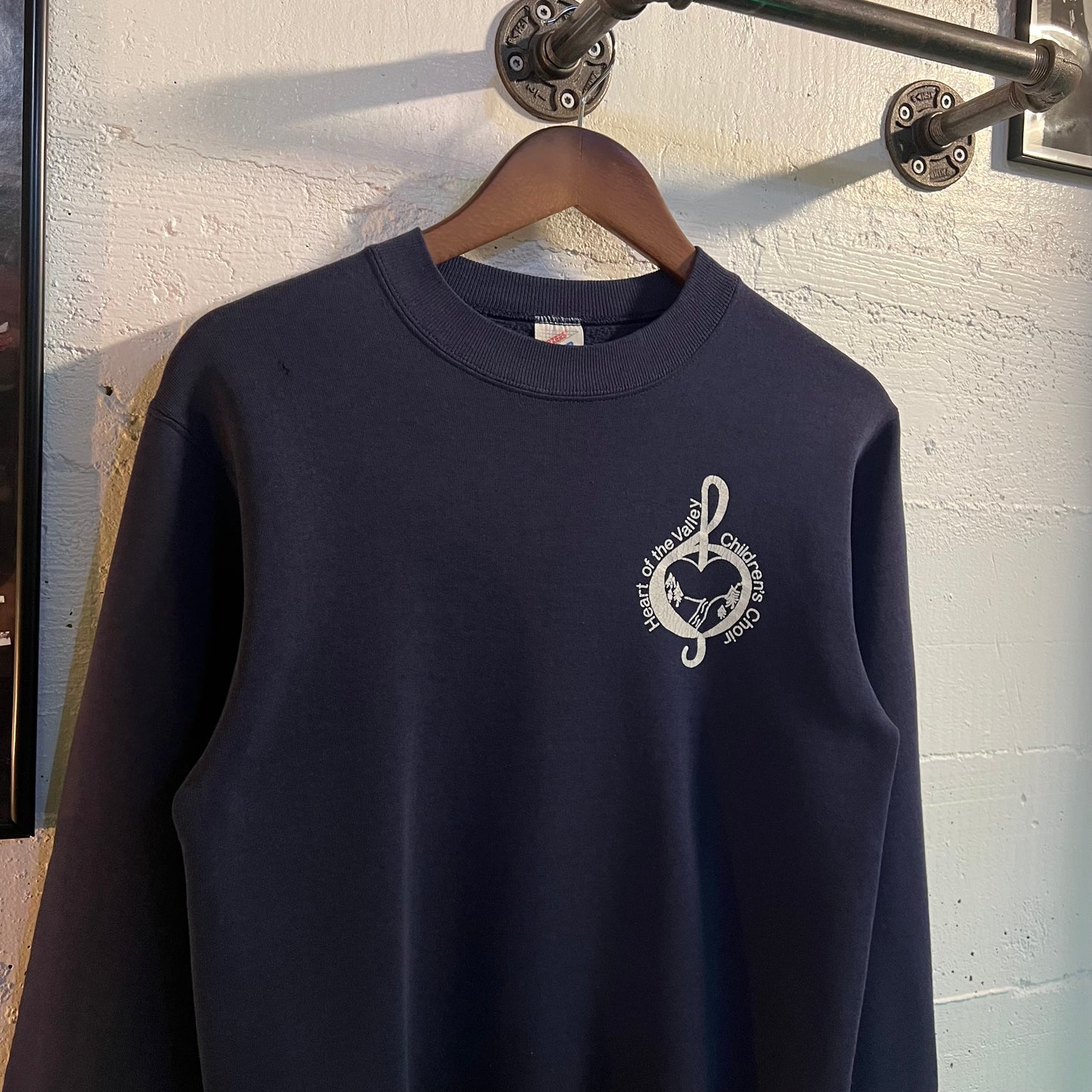 Vintage 90’s Jerzees Heart Of The Valley Children’s Choir Crewneck Sweatshirt - Size Small - Made In USA - Navy/White