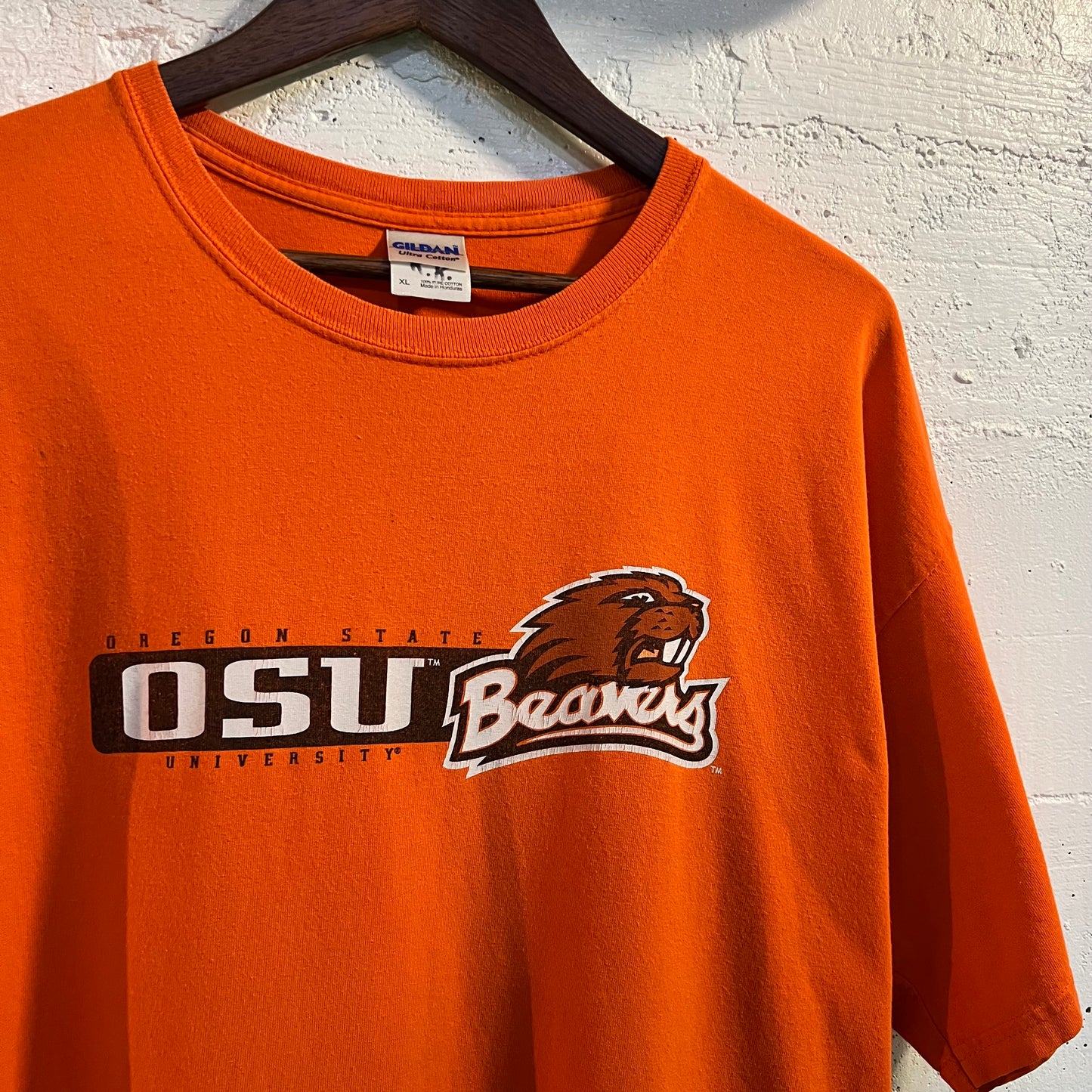 Vintage 2000's OSU Beavers Distressed T-Shirt - Size XL - Orange/Black