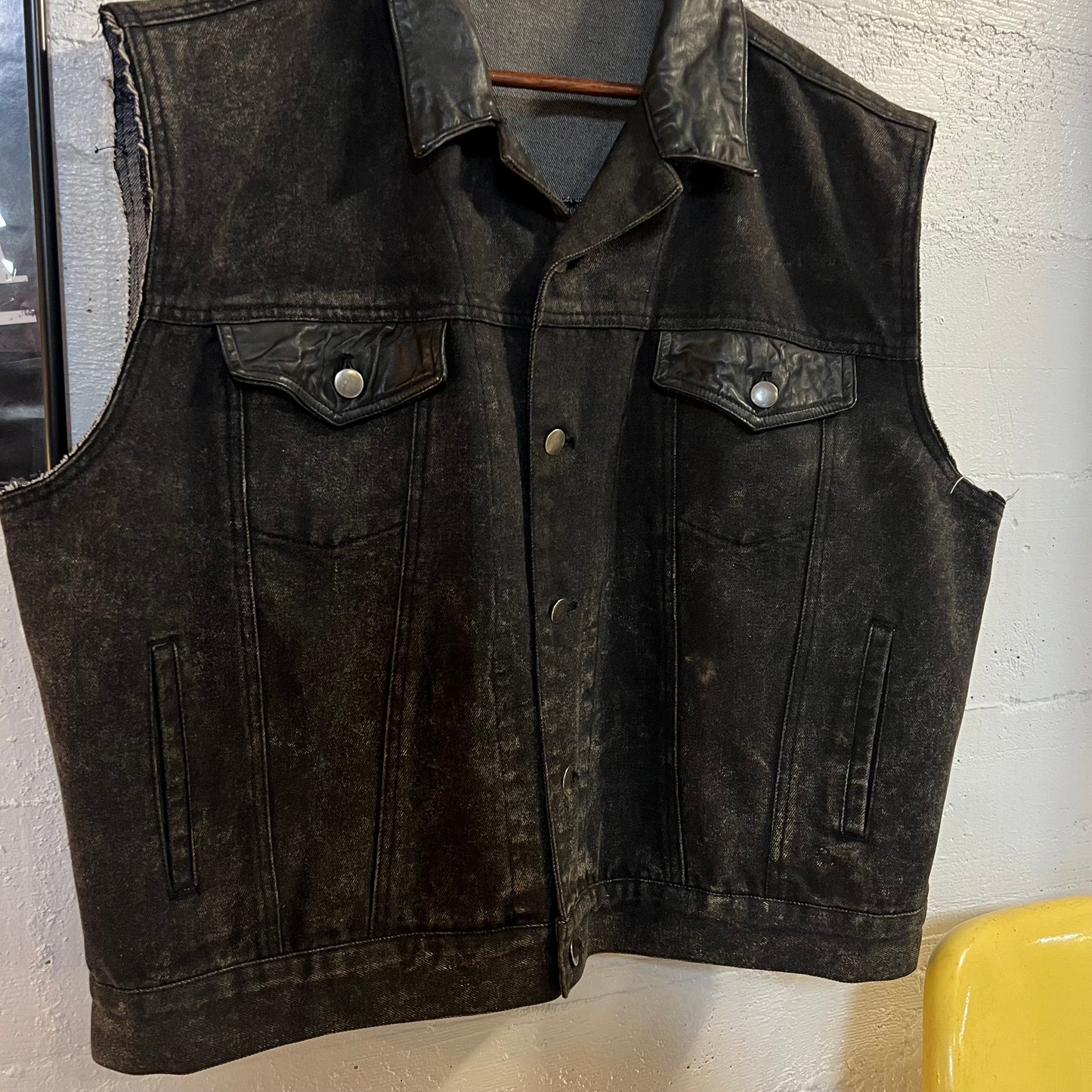 Vintage Harley Davidson Black Denim & Leather Eagle Patch Vest - Size L/XL - Black