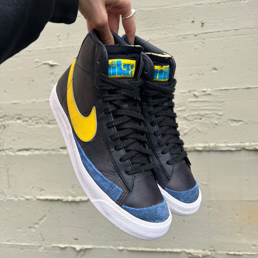 *Pre-Owned* Nike Blazer Mid '77 Vintage 'Peace Love & Basketball' Sneaker - Size 9M/10.5W - DC1414-001 - Black/Speed Yellow/Game Royal/White