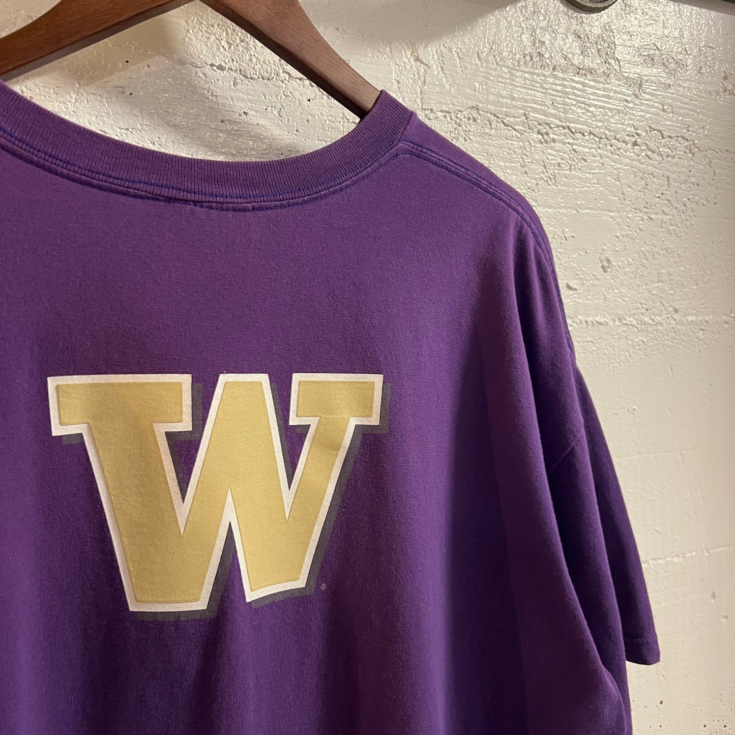 Vintage 90's/00's Nike Team University Of Washington Huskies T-Shirt - Size XL - Purple/Tan/White