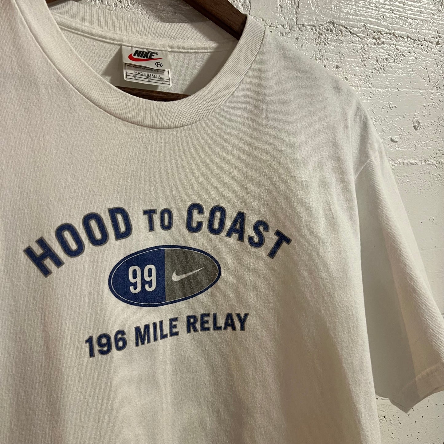 Vintage 1999 Nike Hood To Coast 196 Mile Relay Marathon T-Shirt - Size Medium - Made In USA - White/Blue/Grey