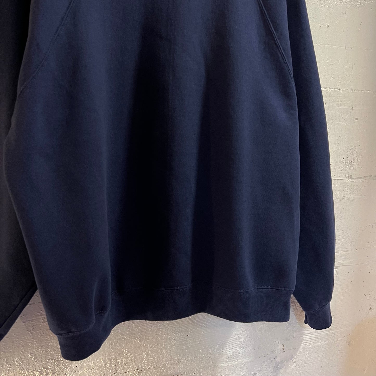 Vintage 90’s Hanes Blank Raglan Sleeve Crewneck Sweatshirt - Size XL - Navy