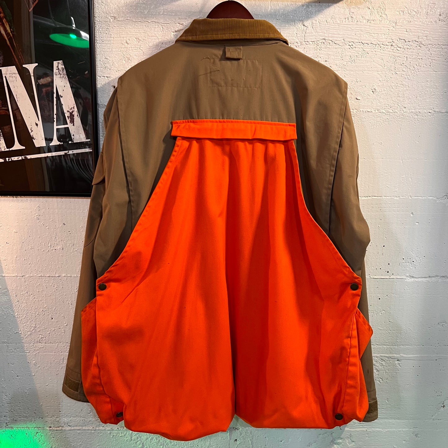 Vintage Distressed Cold Storage Foul Hunting Zip-Up Jacket - Size Large - Tan/Orange