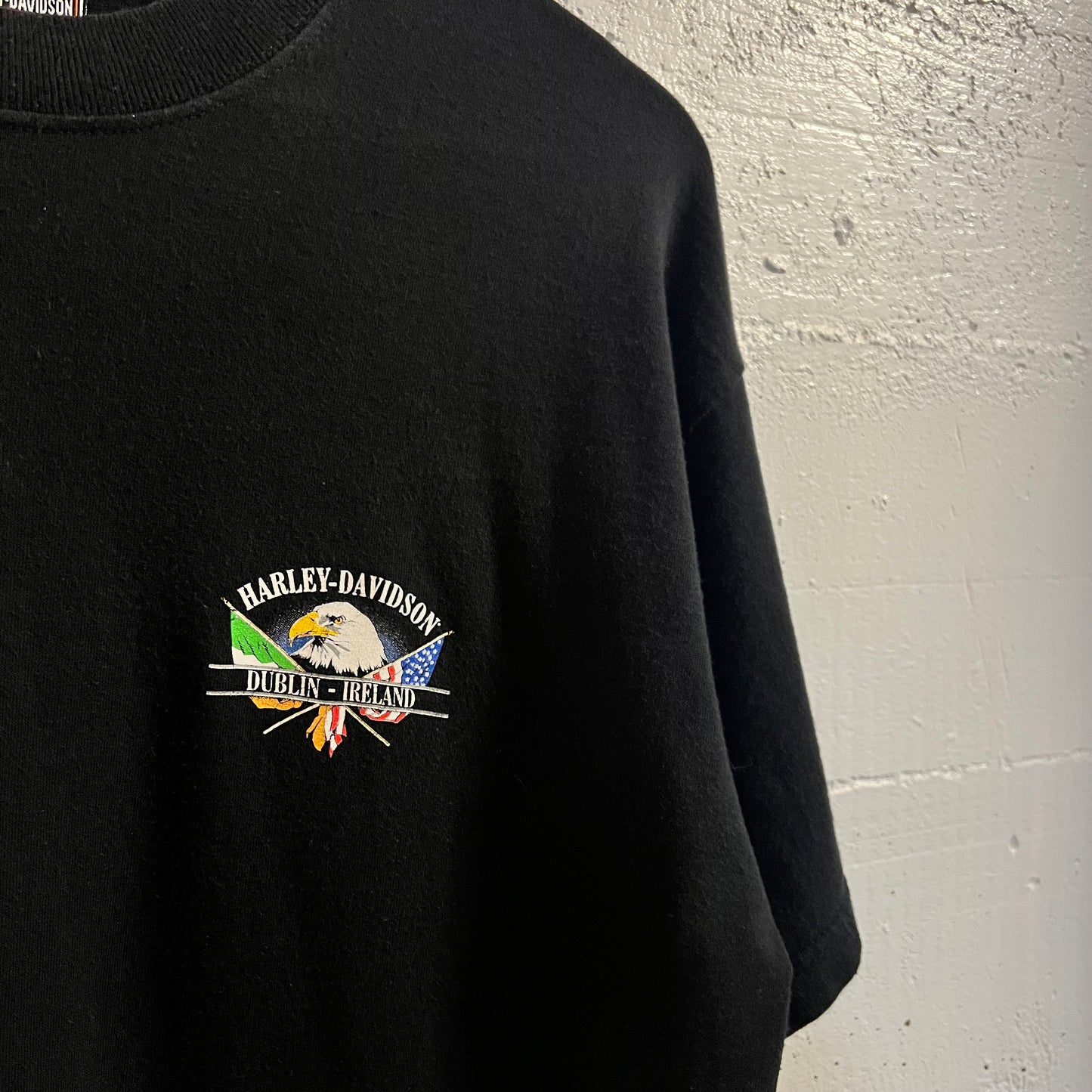 Vintage 90's Harley Davidson 'Dublin-Ireland' Multi Flag T-Shirt - Size Large - Made In The U.K. - Black
